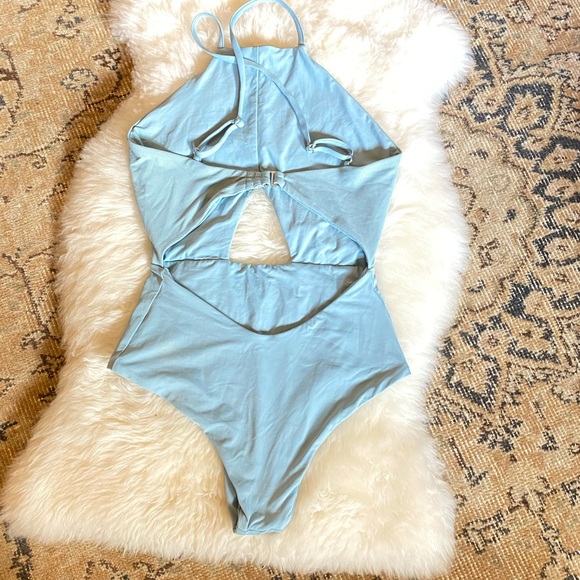 Sea foam green one piece with cutouts - Picture 6 of 7